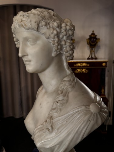 Antiquités - Autumn or Bacchante – Large white marble bust from the Neoclassical period