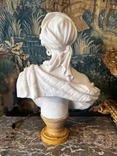Sculpture Sculpture en Marbre - Buste de jeune femme en albâtre fin XIXe siècle