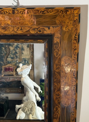 Miroirs, Trumeaux  - Thomas HACHE (1664-1747) - Miroir marqueté d'époque Louis XIV