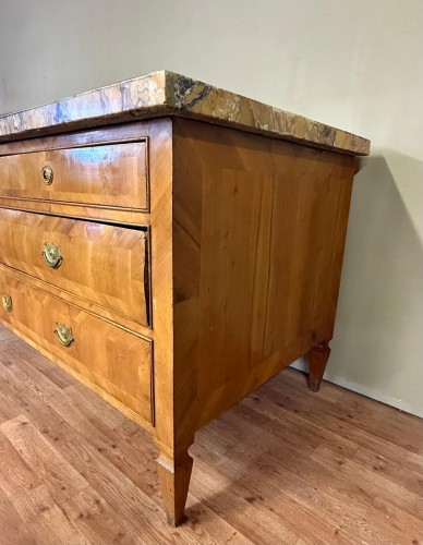 XVIIIe siècle - Large pantalonnière en bois fruitier, Toscane XVIIIe siècle
