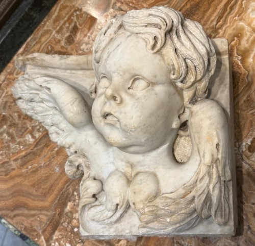 Sculpture Sculpture en Marbre - Tête d'ange ailé en marbre blanc de Carrare, italie XVIIIe siècle