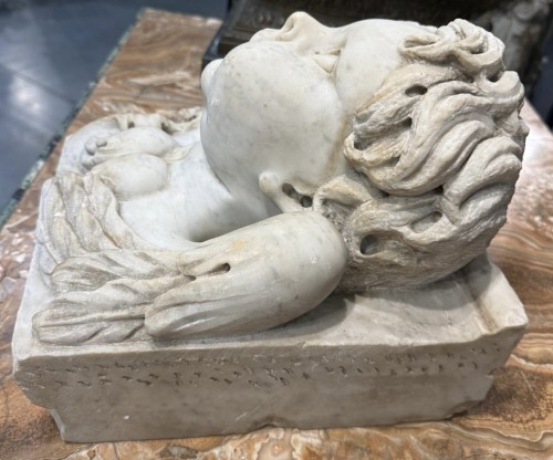 Tête d'ange ailé en marbre blanc de Carrare, italie XVIIIe siècle - 