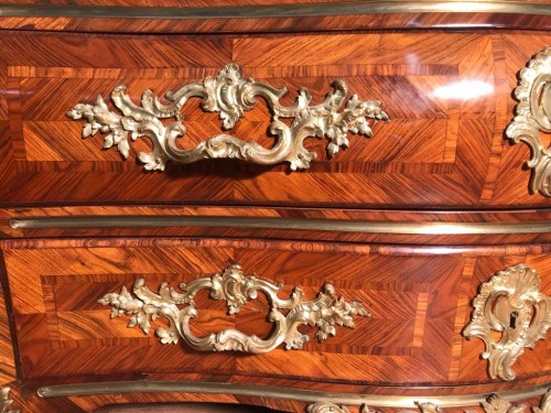 Commode tombeau en bois de rose époque Régence - Blue Antique - Enzo Gironi 