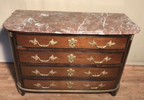 Commode en amarante et bronze doré, Estampillée L. PERIDIEZ - Mobilier Style Louis XV