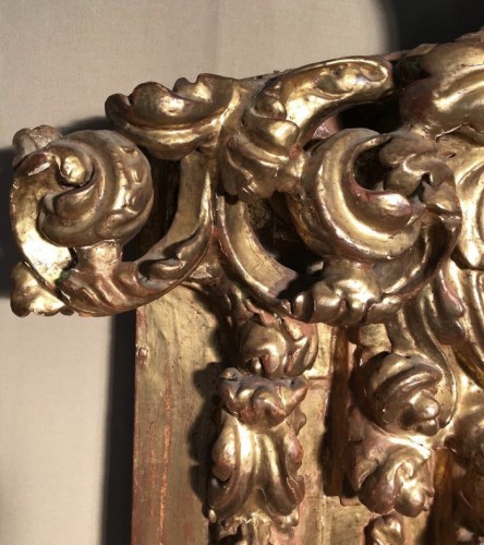 Antiquités - Grand Rétable en bois doré, époque XVIIe siècle