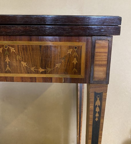 Antiquités - Table à jeu Toscane, fin du XVIIIe siècle