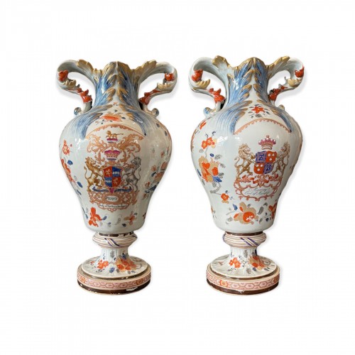 Pair of porcelain vases, England late 19th century