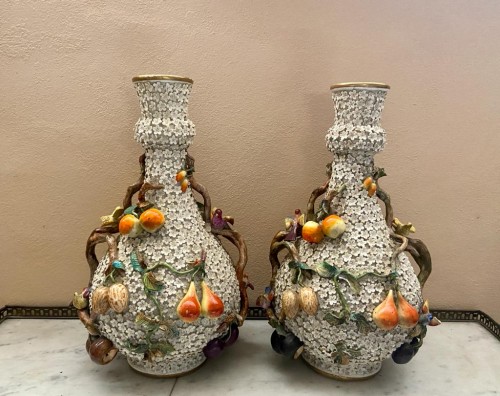 Céramiques, Porcelaines  - Paire de vases schneeballen, fin XIXe siècle