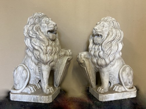 Paire de lions fin 19e en marbre - 