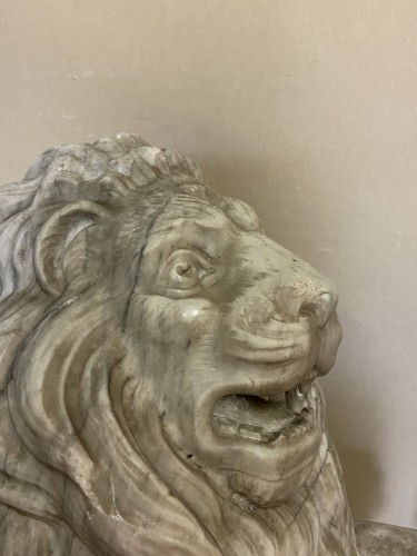 Antiquités - Pair of late 19th century marble lions