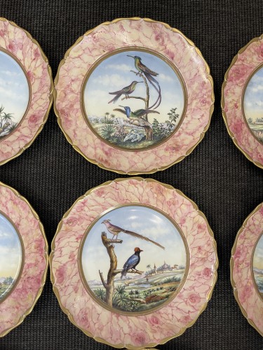 Suite de 15 assiettes en porcelaine de Sevres du XIXe siècle - 