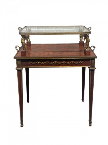 Table à thé en bois de placage marqueté et bronze doré, XIXe siècle
