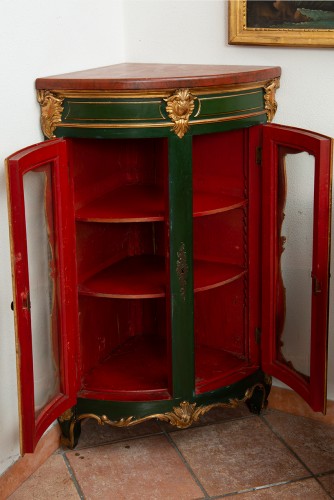 Paire d'encoignures Napoléon III en bois laqué et doré - Mobilier Style Napoléon III