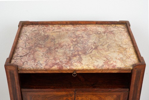 Table de chevet génoise du XVIIIe siècle - Mobilier Style 