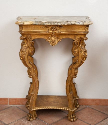 Console génoise Louis XV en bois doré et sculpté - Louis XV