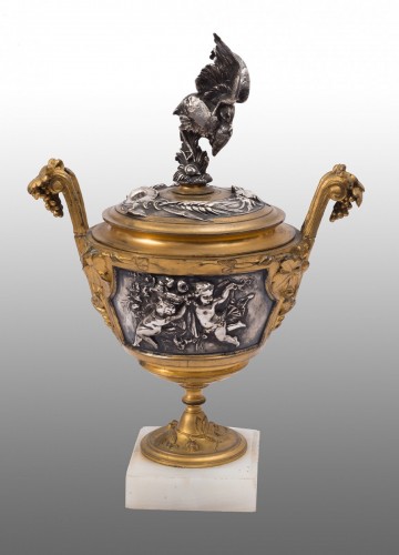 XIXe siècle - Coupe en bronze doré et argenté sur socle en albâtre 