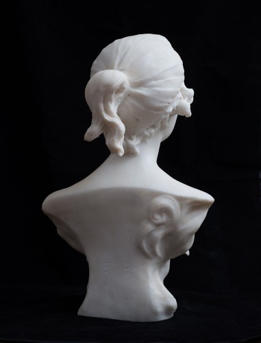 Sculpture  - White marble bust signed &quot;PUGI&quot;, late 19th century
