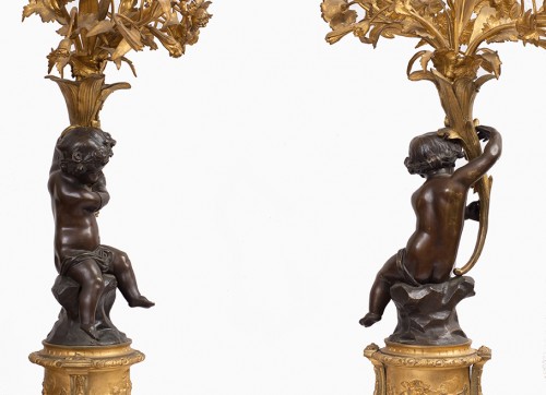 Luminaires Bougeoirs et Chandeliers - Paire de grands candélabres aux Putti, 19e siècle France