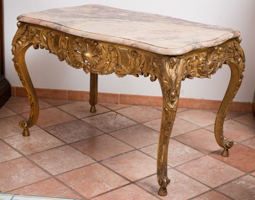 Table de salon en bois doré et sculpté, fin XIXe siècle - 