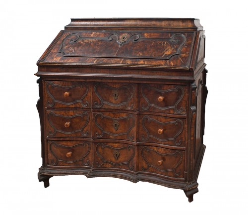 Scriban chest of drawers in walnut wood - Italy, Lombardy 19th century