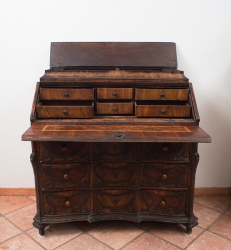  - Scriban chest of drawers in walnut wood - Italy, Lombardy 19th century