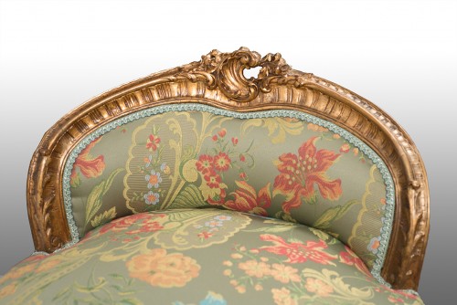 Seating  - A 19th century Gilt wood day bed