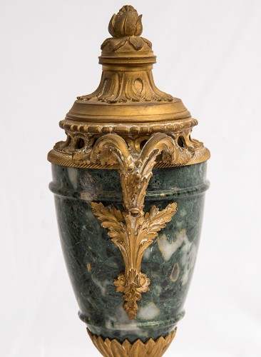 Paire de cassolettes en bronze et marbre fin  XIXe siècle - Objet de décoration Style 