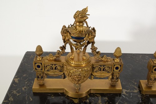 Antiquités - 19th Century, Pair of French Gilt Bronze Fireplace Chenets