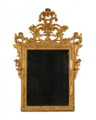 Miroir en bois sculpté et doré, Vénétie XVIIIe siècle