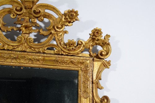 Antiquités - Miroir en bois sculpté et doré, Vénétie XVIIIe siècle