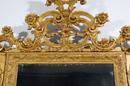 Antiquités - Miroir en bois sculpté et doré, Vénétie XVIIIe siècle