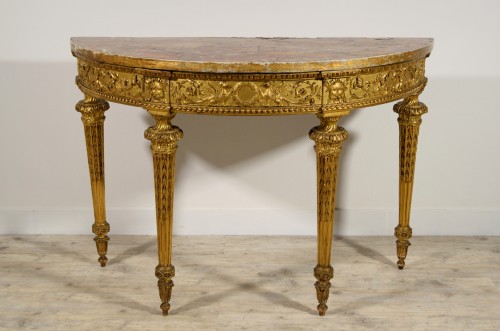 Console néoclassique en demi-lune en bois sculpté et doré, Italie fin XVIIIe siècle - Mobilier Style Louis XVI