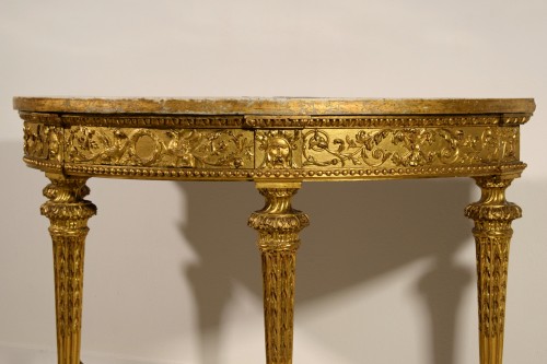 XVIIIe siècle - Console néoclassique en demi-lune en bois sculpté et doré, Italie fin XVIIIe siècle