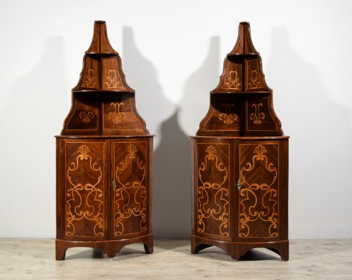 18th Century, Pair of Italian Inlay Wood Corner Cabinets  - Furniture Style Louis XV