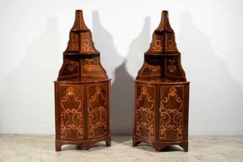Louis XV - 18th Century, Pair of Italian Inlay Wood Corner Cabinets 