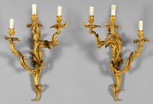 Pair Of French Wall Lamps In Gilded Bronze, Louis XV Style, 19th Century - Lighting Style 