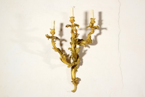 19th century - Pair Of French Wall Lamps In Gilded Bronze, Louis XV Style, 19th Century