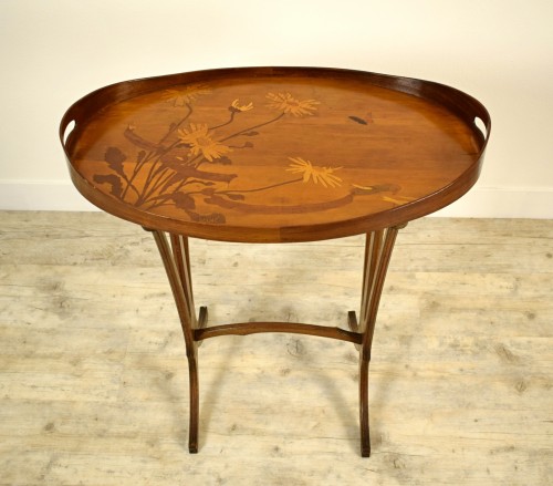 Furniture  - Emile Gallé (1846-1904) - Coffee table in finely inlaid wood