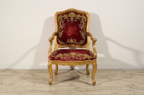 Antiquités - Fauteuil en bois sculpté et doré, Italie, Italie milieu du XVIIIe siècle