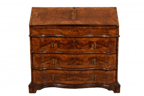 18th Century, Italian Walnut Wood Chest of Drawers with Secretaire