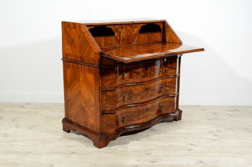 Furniture  - 18th Century, Italian Walnut Wood Chest of Drawers with Secretaire