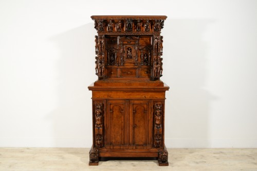 Antiquités - 16th Century, Italian Wood Cabinet on Stand with « bambocci » sculptures