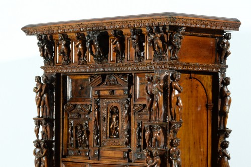 Antiquités - Cabinet « a bambocci », Gênes XVIe siècle
