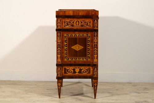 Antiquités - 18th Century, Italian Neoclassical Wood Inlaid Cabinet 