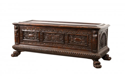 XVI Century, Italian Tuscany Renaissance Wood Chest