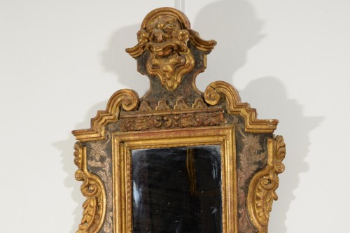 Louis XIV - Miroir baroque en bois sculpté, laqué doré et argenté, Italie fin du XVIIe siècle