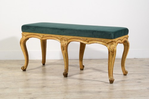 Banc en bois sculpté, laqué et doré, Italie XVIIIe siècle - Sièges Style Louis XV