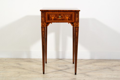 Antiquités - Table de salon néoclassique en bois marqueté, Italie fin du XVIIIe siècle 