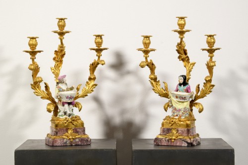 19th Century, Pair of French Bronze Candlesticks with Polychrome Porcelain - Lighting Style 