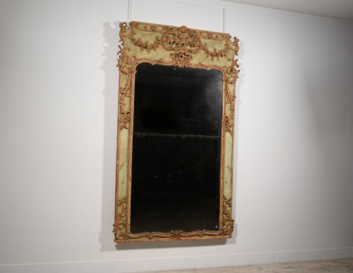 Miroirs, Trumeaux  - Grand miroir baroque italien du XVIIIe siècle en bois et pastiglia laqué